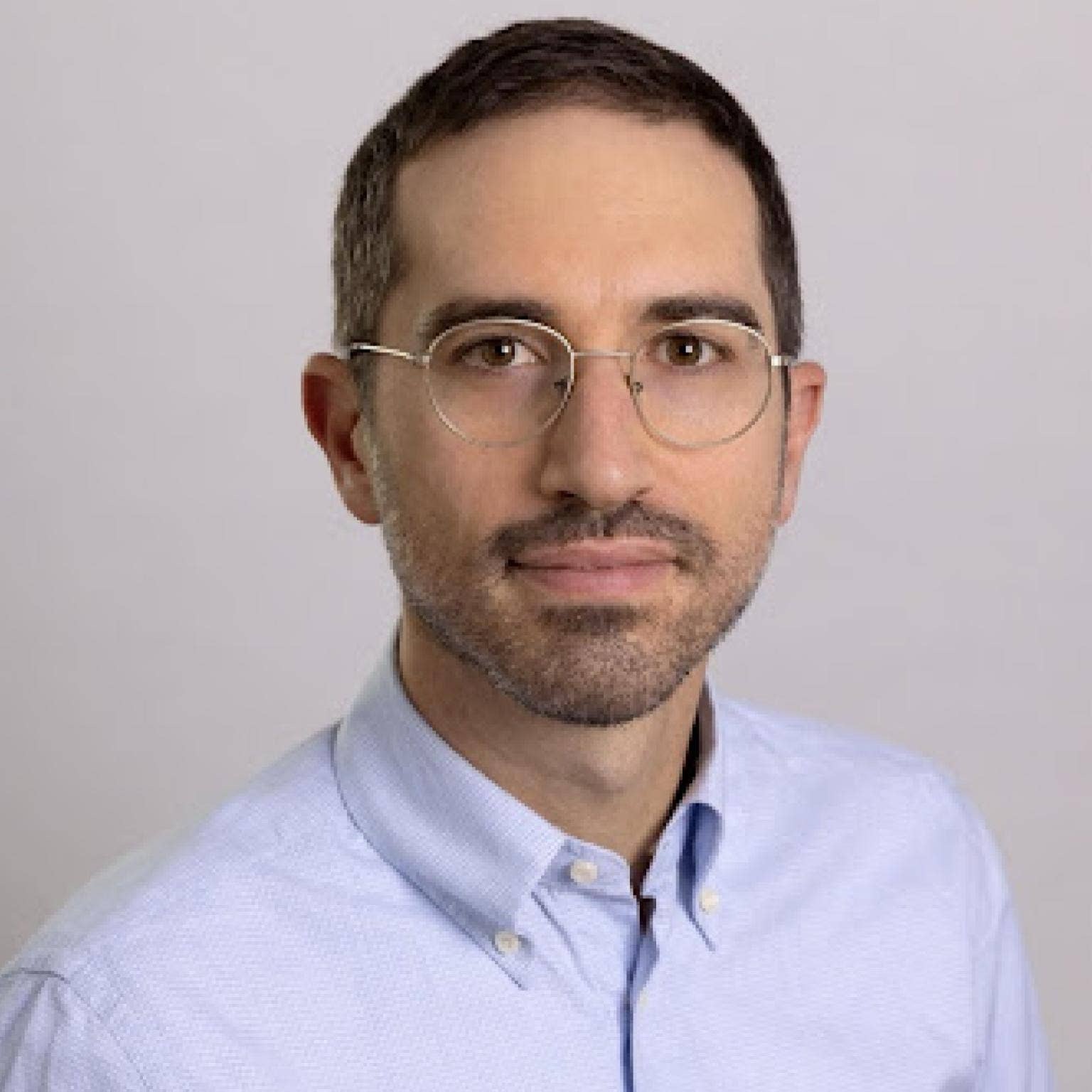 Headshot of Jeremy Singer Vine in front of white background
